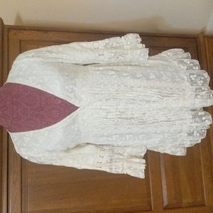 Cream lace top size M